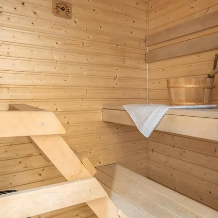 Huoneisto In! - 